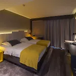 Otel M 4*