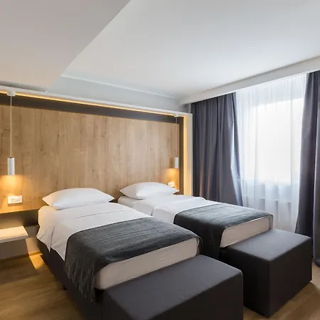 Otel M