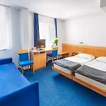 فندق إم 4*