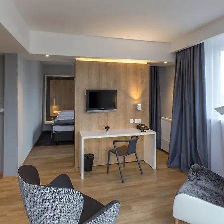Hotel M