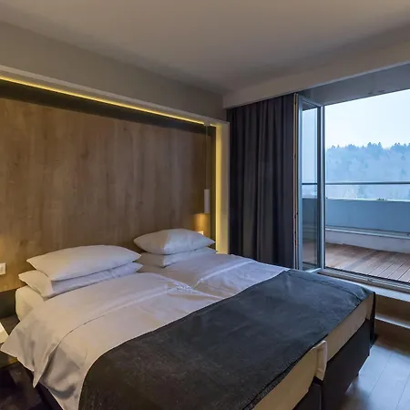 M 4* Ljubljana