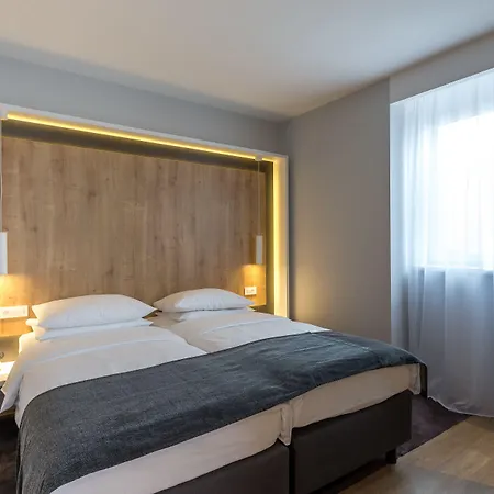 M Hotel 4*