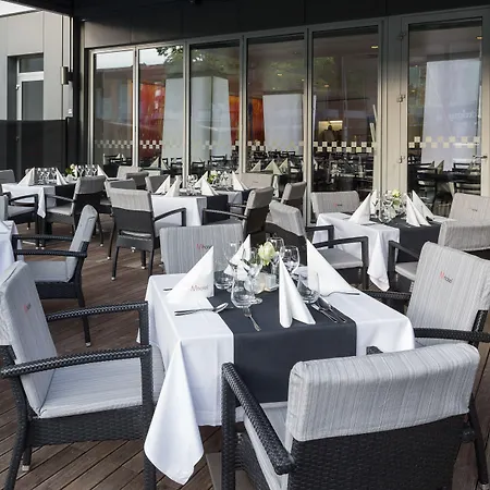 Hotel M